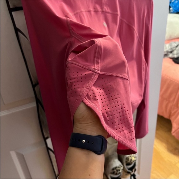 Lululemon Crew Neck UV
Protection Running Long Sleeve - Picture 8 of 8